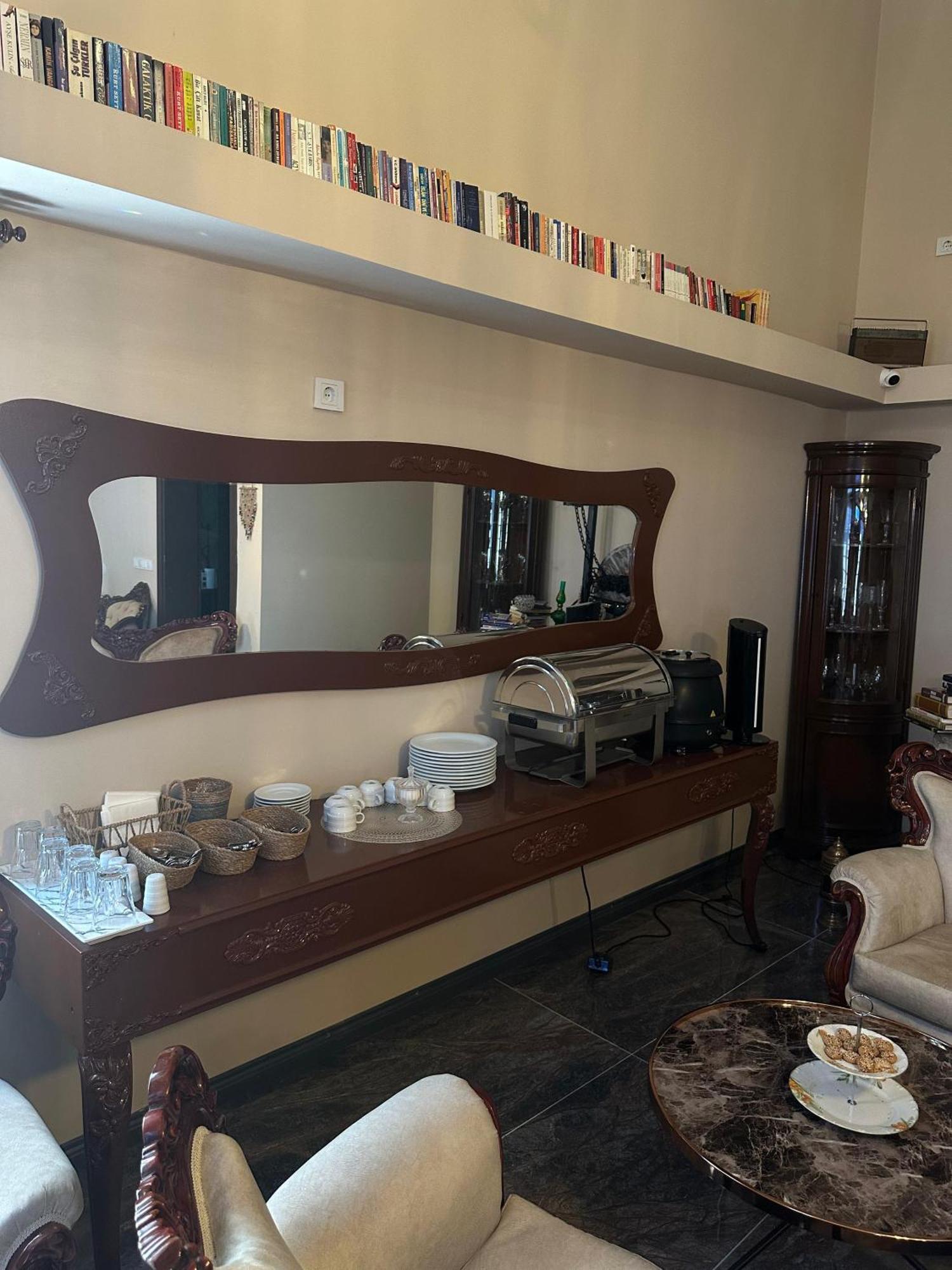 Loost Town Inn Hotel Antalya Bagian luar foto