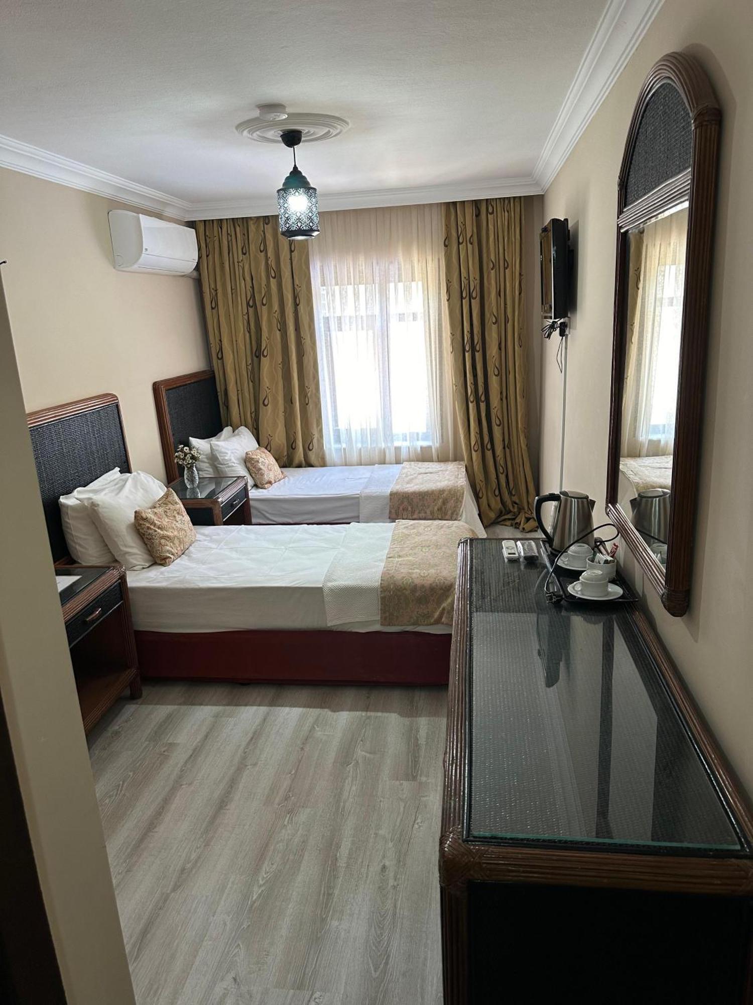 Loost Town Inn Hotel Antalya Bagian luar foto