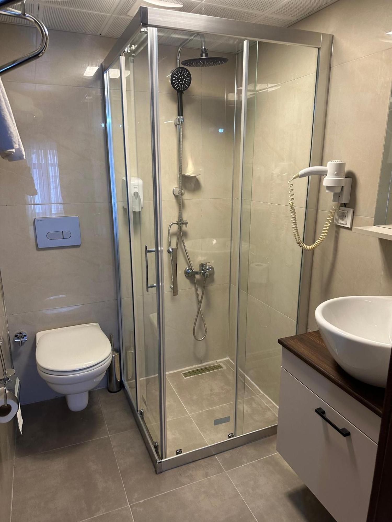 Loost Town Inn Hotel Antalya Bagian luar foto
