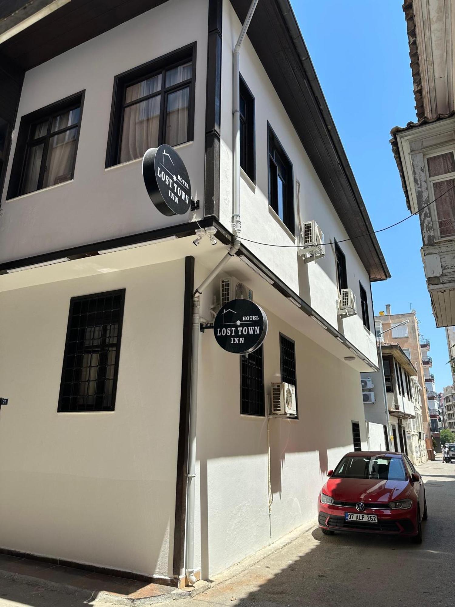 Loost Town Inn Hotel Antalya Bagian luar foto